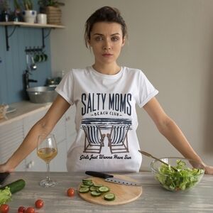 Salty Moms‎ Beach Club Graphic Tshirt Multiple Sizes